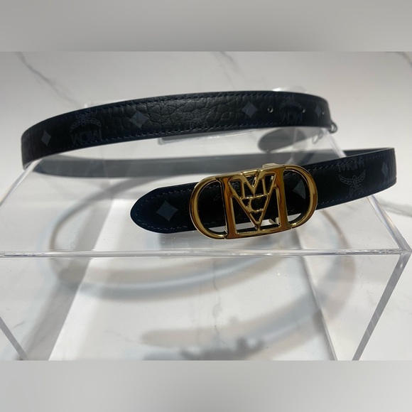 MCM Black Belt - Women’s Size - Reversible - Picture 3 of 8